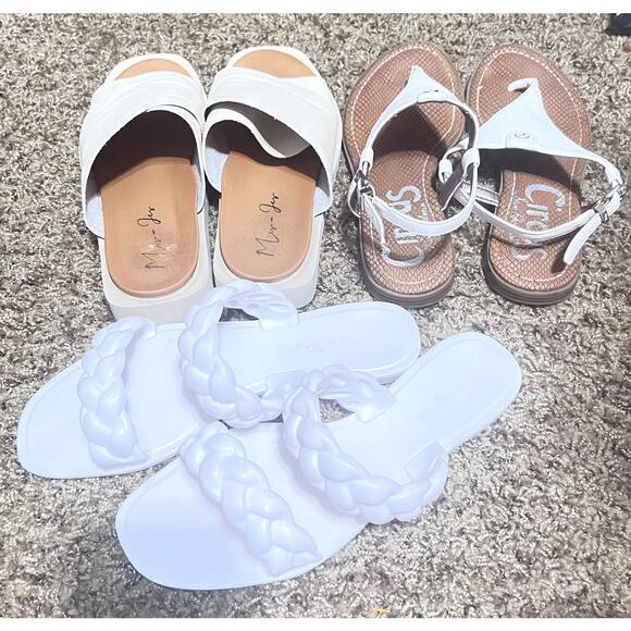 Womens Sandals Lot of 3 pair Circus thongs Slides Jelly White shoes sz 6 - Picture 1 of 7